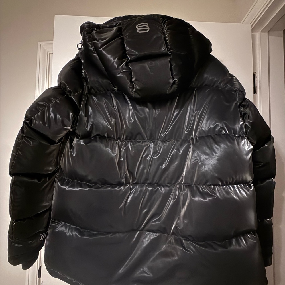 Aritzia The Super Puff The Original - Liquid Shine - Picture 8 of 8